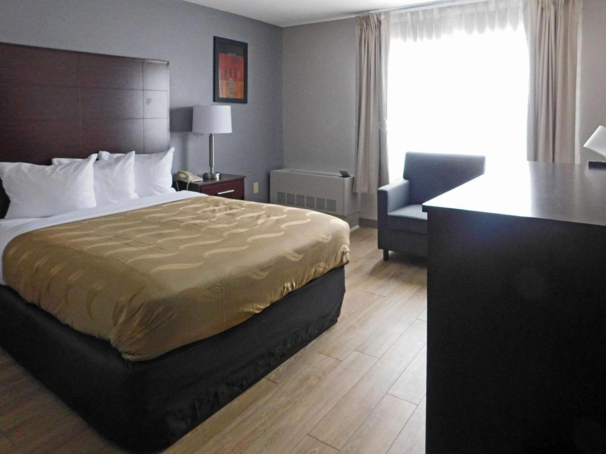 Quality Inn Colchester - Burlington Exterior foto